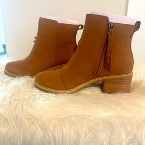 Tom’s Marina Tan Smooth Waxy Leather Boots Size 8.5